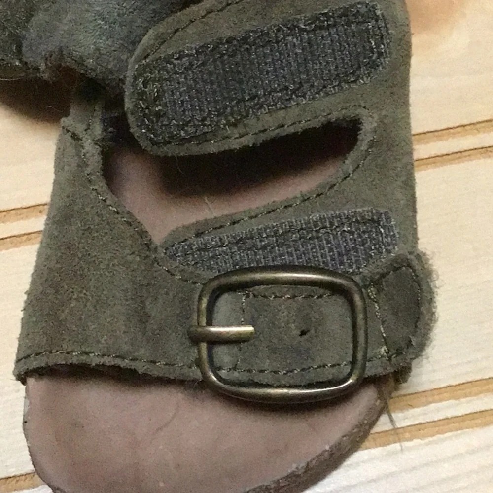 Baby Gap Olive Green Suede Buckle‎ Velcro Strap Sandals